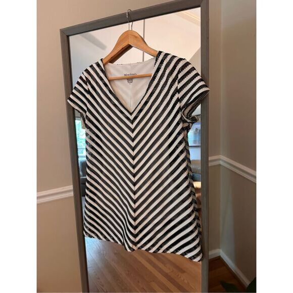 Miraclesuit Shape wear Bathing Suit‎ Top Size Small - Picture 1 of 4